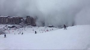 O romanca si cei doi copii ai ei, disparuti in urma avalansei din Italia!