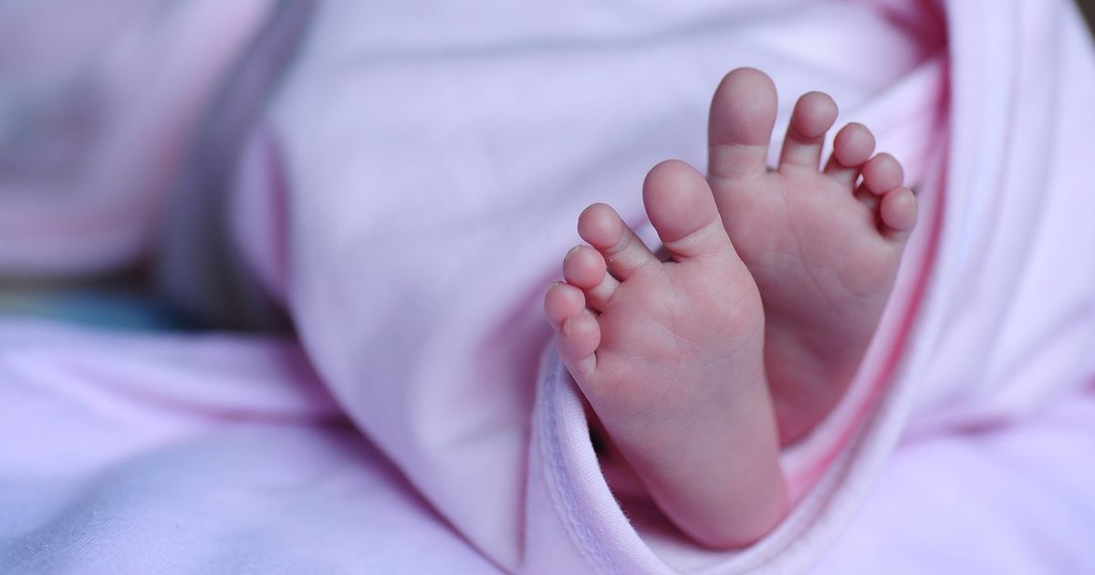 Simptome care alaturi de febra indica probleme GRAVE la bebelusi! Cand trebui sa intre parintii Simptome care alaturi de febra indica probleme GRAVE la bebelusi! Cand trebui sa intre parintii