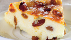 Ti-e o pofta nebuna de budinca cu branza de vaci? Este gata numaidecat!