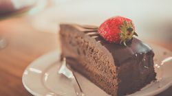 Tort "Ciocodream" cu crema bogata de ciocolata si blat pufos de cacao!