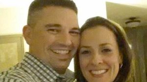 Nu toate relatiile se termina cu certuri si scandaluri-monstru! Un barbat a gasit cel mai romantic mod de a se desparti de nevasta dupa ce au fost casatoriti 19 ani!