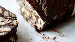 Rulada de biscuiti cu dulceata de visine - desert ca la mama acasa