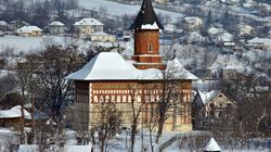 Hotii au spart usa Bisericii din Dorohoi! E revoltator ce au putut sa fure din lacasul sfant