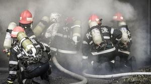 Incendiu în centrul Capitalei! Patru echipaje interviu la faţa locului