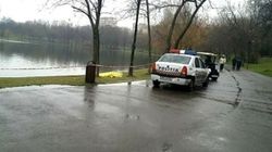 Descoperire macabră! Cadavrul unei femei, găsit pe lacul din Parcul IOR!