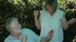 Gestul incredibil făcut de o femeie care a fost diagnosticată cu cancer la sân! Apropiaţii ei au avut parte de o surpriză colosală