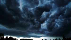 Cod GALBEN de ploi torentiale si VIJELII pana luni dimineata! Care sunt zonele afectate. Anuntul facut de ANM