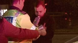 Accident grav în Bucureşti! Un bărbat a fost spulberat de o maşină după ce a traversat prin loc nepermis!