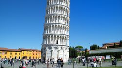 Turnul din Pisa s-a îndreptat cu 4 centimetri