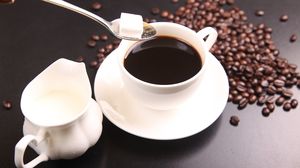 Cum să faci cafeaua perfectă la ibric. Nu vei mai vrea altă reţetă!