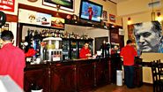 In taverna, actorul si-a pus un tablou cu chipul lui