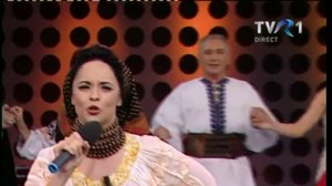 Andreea Marin, in costum popular