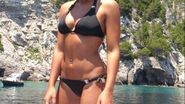 Adelina adora sa se bronzeze si a facut plaja si pe barca