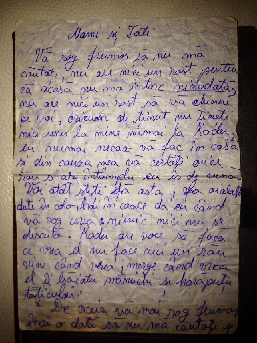Lea scris o scrisoare de adio parintilor cand era mai mica! A pastrato pana azi! Afla ce Lea scris o scrisoare de adio parintilor cand era mai mica! A pastrato pana azi! Afla ce
