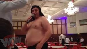 Nicolae Guta a fost dezbracat si a cantat cu tricoul in cap