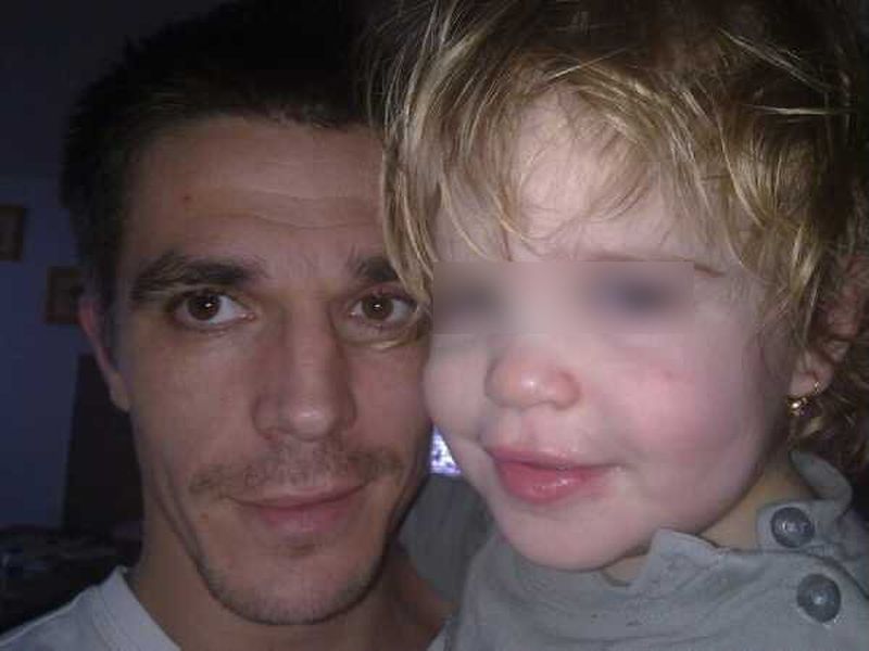 Marius impreuna cu fetita lui si a Anei Diaconu