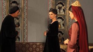 In ultimele episoade filmate din Suleyman, burtica lui Pelin se observa deja