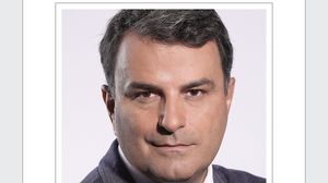 Lucian Mandruta lanseaza o carte: "Share - Cum am invatat din social media să-i iubesc din nou pe români" novalue