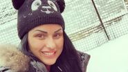 Bruneta a ramas fara sprancene