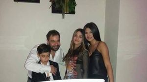 Salam, alaturi de Roxana (dreapta) si de cei doi copii ai sai: Dany si Betty