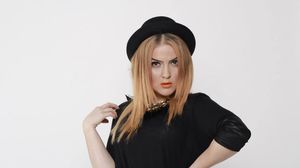 Drama secreta a Oanei Radu! Cantareata a fost abandonata de tata la trei ani si a fost crescuta de mama si bunica ei! Declaratii uluitoare despre viata vedetei in perioada copilariei