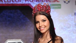 Iubita lui Mutu e obisnuita cu masinile de fite! Am aflat ce autoturism a primit Sandra cand avea numai 16 ani!