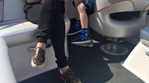 Ana, Laur si Reghe jr., in ambarcatiunea de fite a familiei