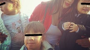 Rocsana Todorut si cele trei fetite ale sale