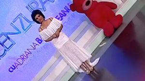 Adriana Bahmuteanu, bomba sexy intr-o rochie transparenta! Uite ...