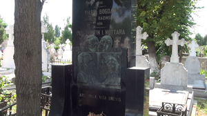 Aforismul impresionant de pe piatra de mormant a magistralului Constantin I. Nottara! Acesta a avut o viata tumultuoasa si nu l-a putut ierta pe prietenul Caragiale, care i-a sedus sotia!