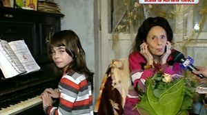 Adriana Iliescu are 77 de ani, iar fiica ei, Eliza, 10 ani