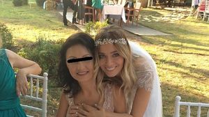 Laura Cosoi a purtat din nou rochia de mireasa, aceeasi pe care a imbracat-o si saptamana trecuta
