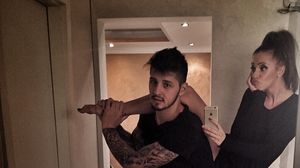 FOTO EXCLUSIV! Ana Maria Barnoschi, poze intime cu iubitul in apartamentul ei! Isi arata dragostea in ipostaze nebune de tot! Cei doi sunt topiti unul dupa celalalt! Nu ratati “Roata Norocului”, duminica, de la 20.00, la Kanal D