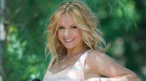 Simona Gherghe l-a iertat pe Mircea Radu pentru ca i-a frant inima! Azi cei doi fosti iubiti se complimenteaza reciproc! In 2002, vedetele au trait o intensa poveste de dragoste, dupa care prezentatoarea a suferit ingrozitor