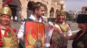 Madalin Ionescu este "Cezar", iar Christian Sabbagh, un brav soldat roman