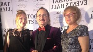 Cornel Palade alaturi de sotia si fiica lui