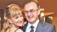 In 2009, Miron cozma a fost casatorit cu avocata Monica