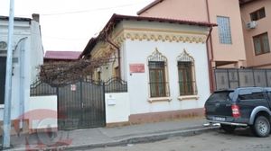 Aeasta este gradinita privata la care este actionar vaduva lui Nicolaescu