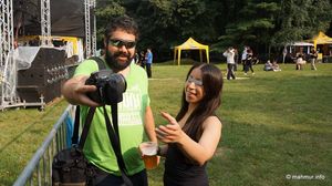 Omagiu emotionant adus fotografilor disparuti in clubul groazei: "Carau sculele ore-n sir, munceau pe rupte pana la ultimul bis! Nu i-ai fi putut dezlipi din fata scenei nici sa fi vrut, poate doar daca ii amenintai ca le iei “jucariile"!" novalue
