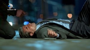 Cansu isi cunoaste tatal biologic! Reactia ei il surprinde pe Ozkan! Afla azi in "Furtuna pe Bosfor" ce face tanara la vederea parintelui, de la 20.00, la Kanal D novalue