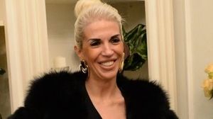 VIDEO EXCLUSIV! Doamneeee, Raluca Badulescu nu se mai opreste din slabit! Era un munte de om si a ajuns sa arate ca biscuitul in dunga! “Acum mananc totul pasat”! Afla ce probleme noi intampina blonda care a slabit 70 de kg!