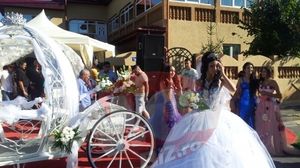 VIDEO FABULOS! Acestea au fost cele mai tari nunti ale anului 2015 la tigani! Eremia si Tabita au cucerit Parisul cu elicopterul, Avram si Chanela s-au casatorit in lux la Strasbourg, iar fina lui Florin Salam a blocat Chitila cu un alai imparatesc! novalue