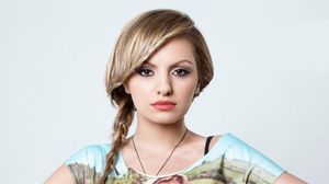 Alexandra Stan a promis ca se dezbraca daca... - E singura sansa sa o vezi goala! novalue