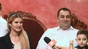 Povestea uluitoare a lui Daniel Cioaba! Si-a cunoscut sotia in ziua nuntii. Parintii lui au aranjat totul fara ca el sa isi stie viitoarea sotie novalue