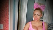 Sanzi si-a subtiat talia cu ajutorul corsetului