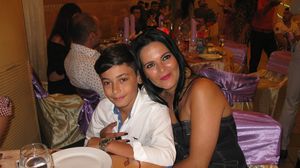 Daniela, sora Fanicai, prima sotie a lui Florin Salam, alaturi de Danny, fiul manelistului