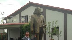 Lovitura grea pentru Radu Banciu! Realizatorul tv a pierdut procesul cu afaceristul care si-a ridicat statuie in curte si trebuie sa plateasca acum 10.000 de lei daune morale!