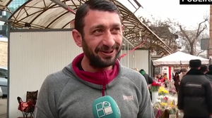 Cel mai tare mesaj pe care femeile puteau sa il primeasca de ziua lor! Omul asta n-are iubita, dar cand auzi ce le-a urat! Merita un LIKE neaparat! Chiar are talent! novalue