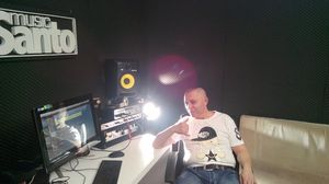 Cat de zgarcit e Nicolae Guta! Cand se tunde, manelistul lasa un bacsis de toata jena novalue