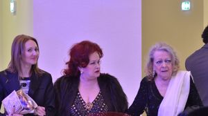 FOTO EXCLUSIV! Stela Popescu arata incredibil la 80 de ani! A avut un super decolteu la o gala de premiere si a atras numai complimente! novalue